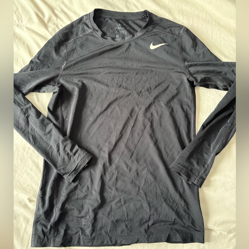 Nike Men's black Long Sleeve Tee